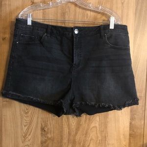 Refuge black shorts